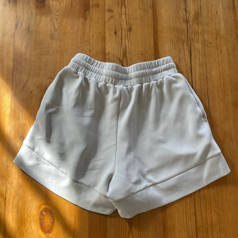 Varley DoubleSoft Taupe Shorts (S) - Picture 2 of 4